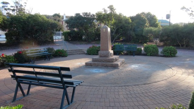 Eudunda RSL Readies for ANZAC Dawn Service 09664