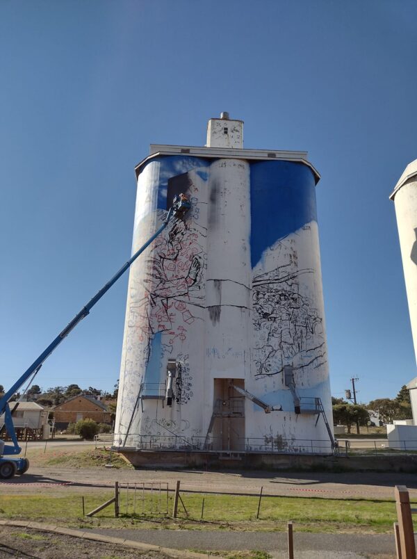 Silo Art Painting Starts at Eudunda Silos